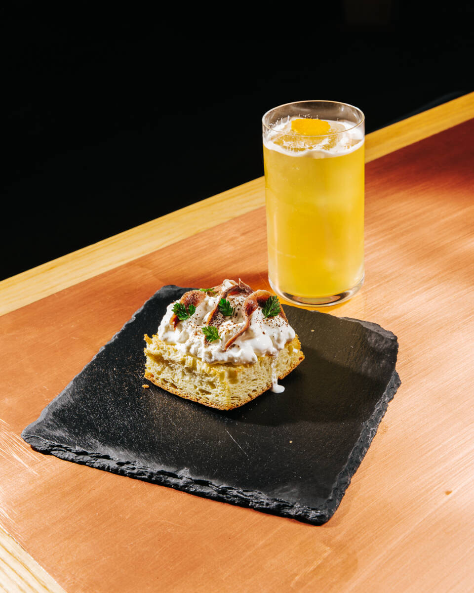 mun-rooftop-rione-monti-rome-signature-cocktails