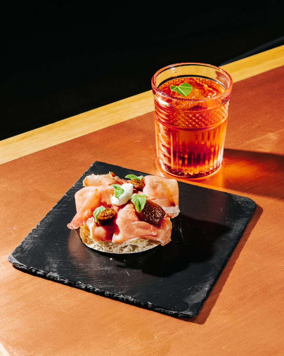 mun-rooftop-rione-monti-rome-signature-cocktails